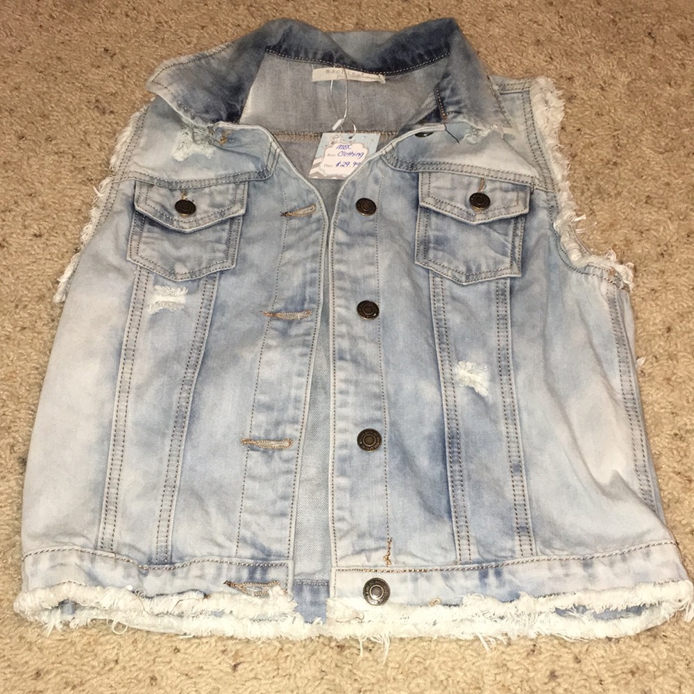 NWT!! Cute denim vest